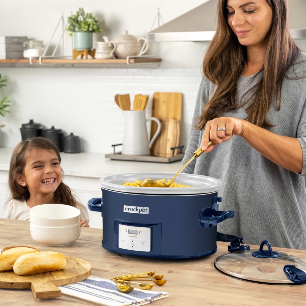 crock-pot-design-series-7-quart-cook-and-carry-slow-cooker-poseidon-programmable-slow-cooker-with-locking-lid-f4 DC-39109-Crockpot_2022FallDesigns-Poseidon-ATF02-nogfx
